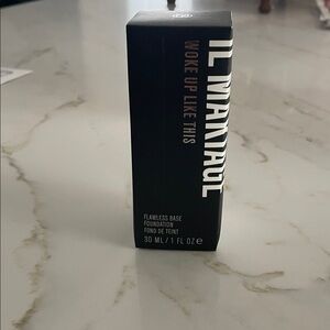 IL MAKIAGE Woke Up Like This Foundation in Black